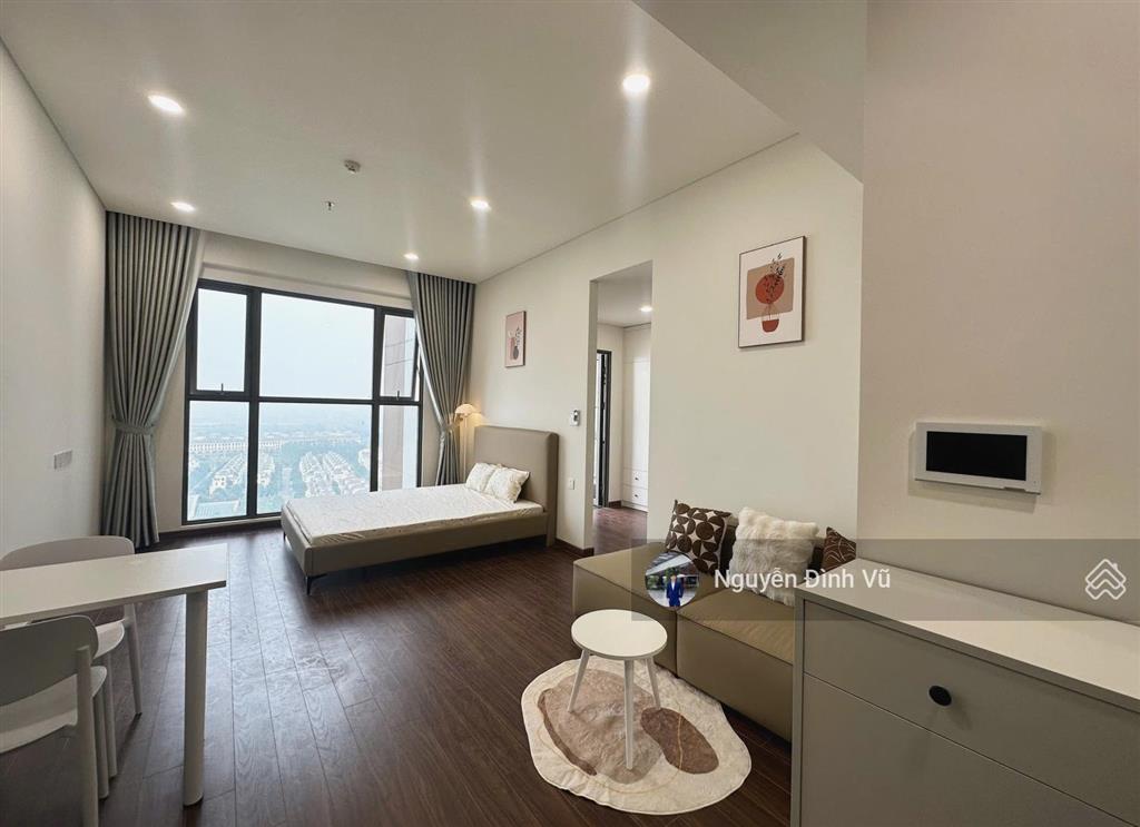 Bán căn stu toà h nhà đẹp ở ngay full đồ tầng trung giá 2,55 tỷ
