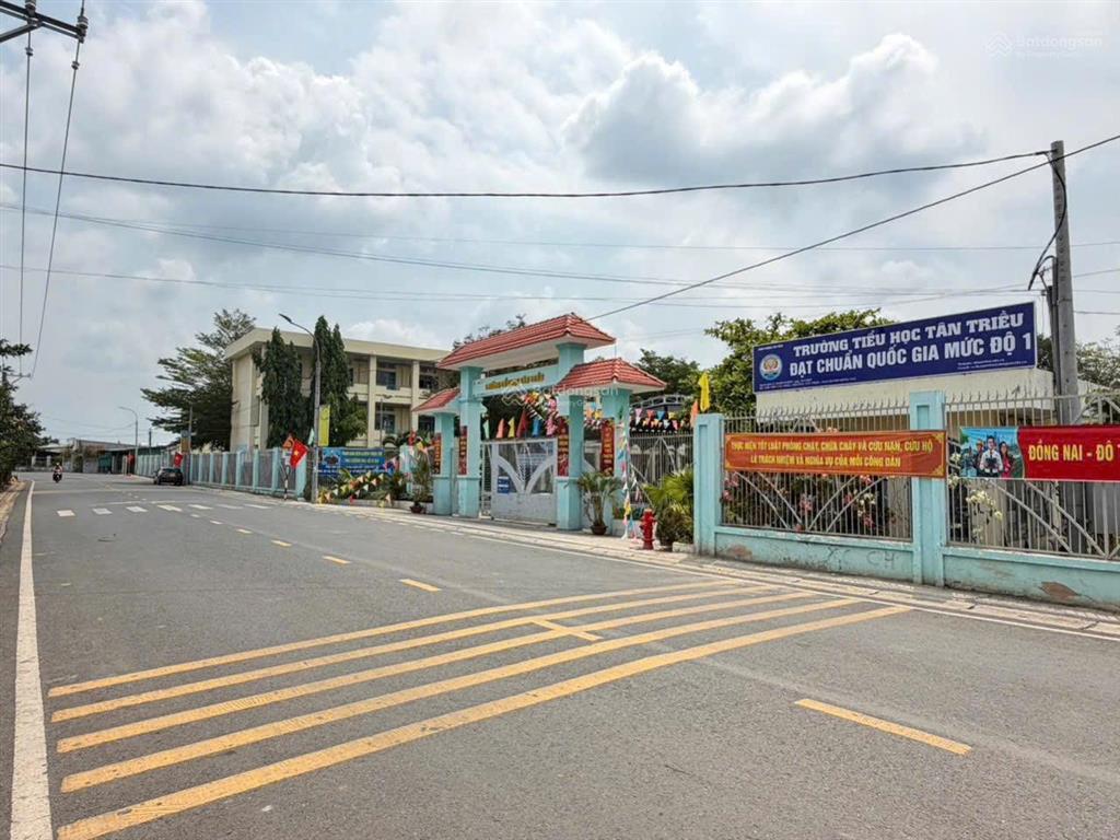 Chính chủ ! Cần bán gấp lô góc 2 mặt tiền đường Hương Lộ 9, sổ riêng, thổ cư - 600tr cc ngay
