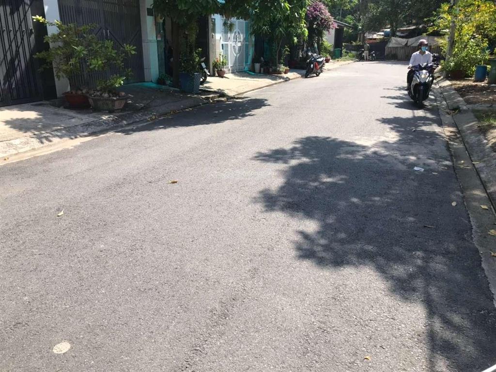 Bán đất kiêu kỵ 80m2 xuân thụy, đường nhựa 3m, mặt tiền 5.17m nở hậu đẹp.0982 852 ***