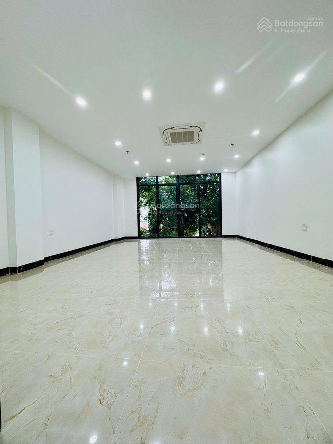 Bán tòa nhà mặt phố cầu giấy 95m2, 8 tầng, mặt tiền 6,2m, giá 78 tỷ, dòng tiền 1,8 tỷ/năm