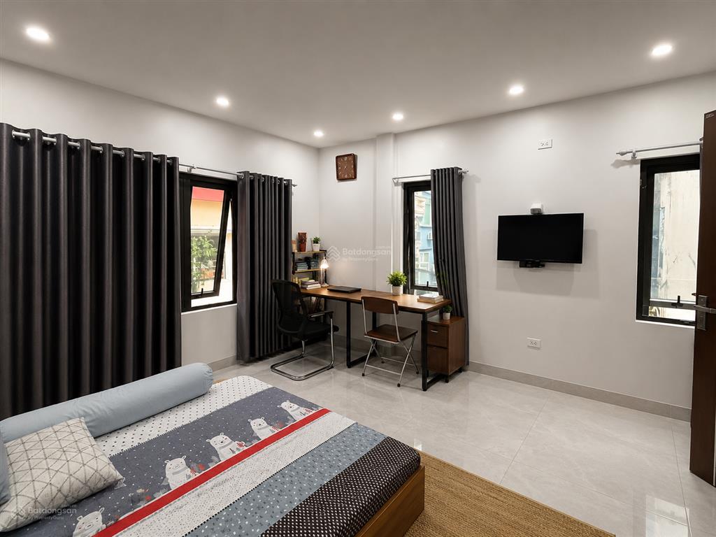 Siêu hiếm! lô góc hồng mai bạch mai kinh doanh, ô tô tránh, sổ đẹp 30m2 x 5t full nội thất