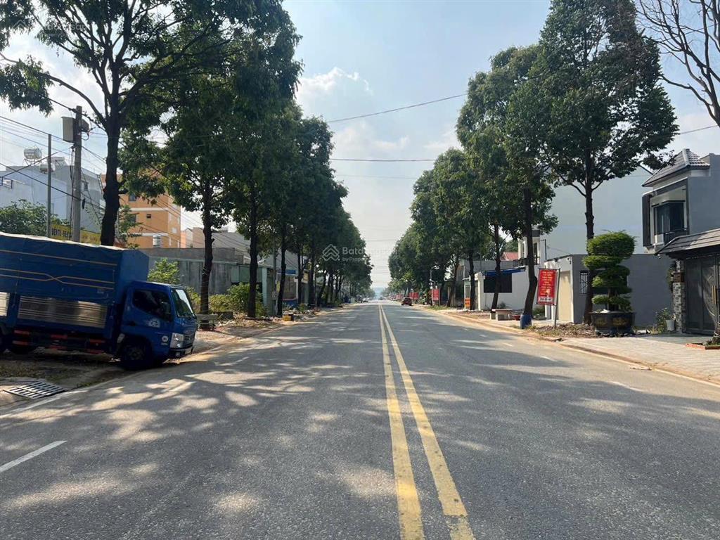 Bán đất tặng nhà cấp 4 đường số 51 đẹp khu tái định cư, dân trí cao, giá chỉ 2tỷ850 cho 100m2