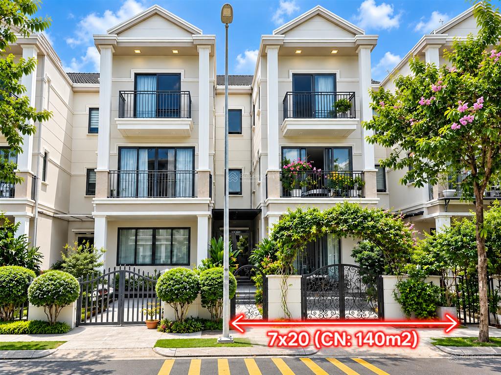 Bán gấp nine south estates nhà phố ven sông 7m ngang dtsd 260m2 sổ hồng hoàn công giá 18.8 tỷ