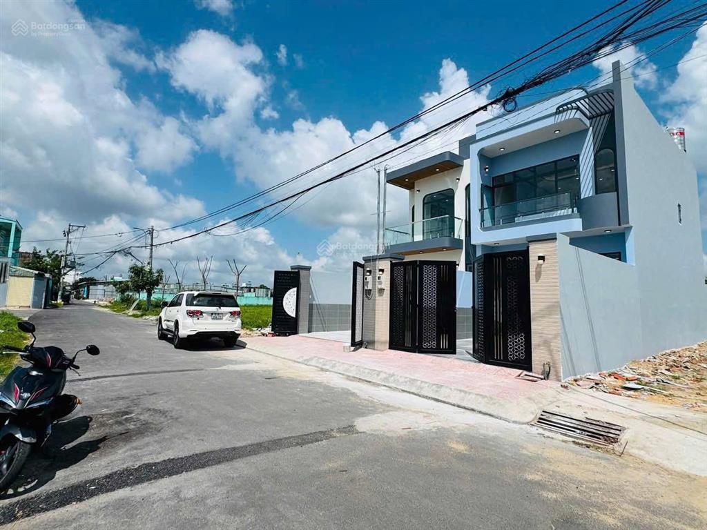 Bán nhà sổ hồng giá 5,5 tỷ phan văn hớn vào 400m
