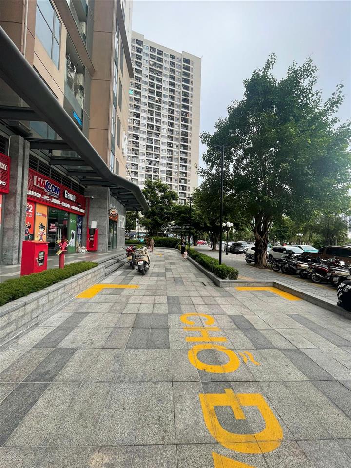 Chính chủ bán gấp shop chân đế phân khu masteri vinhomes ocean park 1 giá 8,8 tỷ 0912 132 ***
