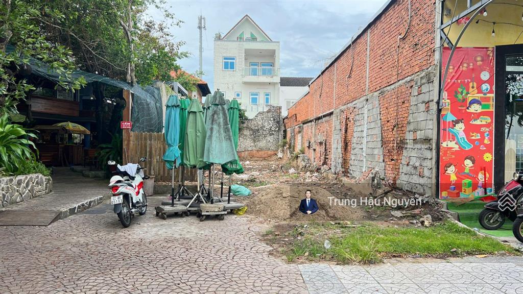 Đất biển mặt tiền đường tôn đức thắng gần vincom rạch giá. lộ 17m lề 10m, 7.5x35m, full thổ cư, shr