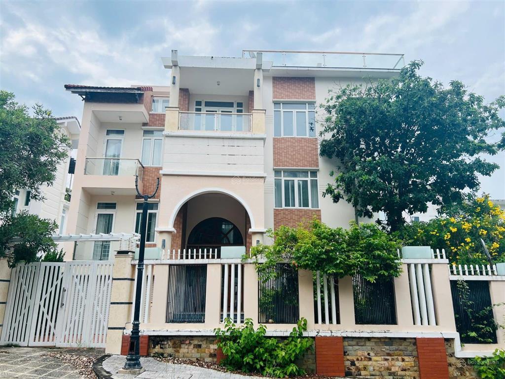 Bán dinh thự 772m2 ocean view nha trang view biển, sổ đỏ hoàn công 800m sàn