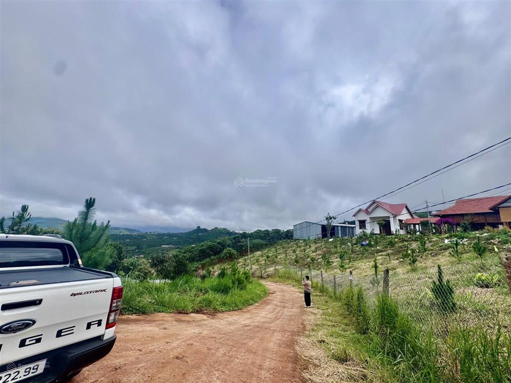 Cách chợ đà lạt 29km . chỉ 550 triệu / 317m2 sẵn thổ cư , view đẹp , đường ô tô