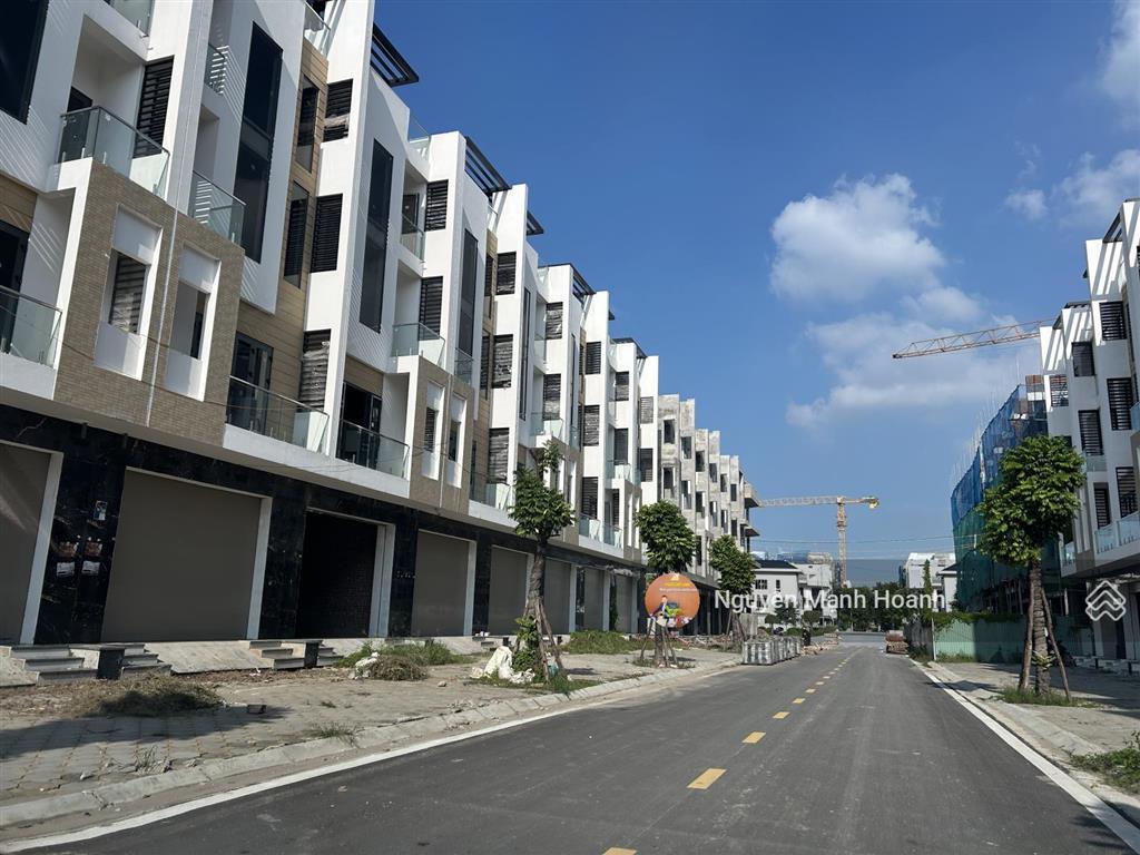 Liền kề thanh hà 100m 5 tầng đường 17m giá chỉ 11,1 tỷ. hàng hiếm tại hà đông