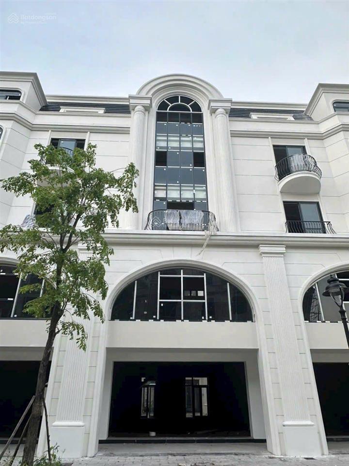 Bán gấp, liền kề trục thịnh vượng dự án hinode royal park. dt 135m2, giá 28 tỷ. 0966 761 ***