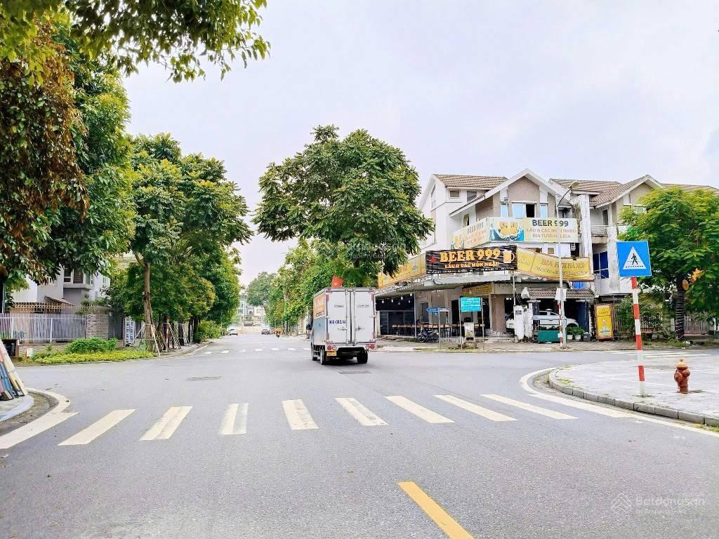 Khu đô thị văn phú bán biệt thự liền kề, hđ, hn, dt 250m2, mt 15m, 3 tầng, giá 39 tỷ. 0981 585 ***