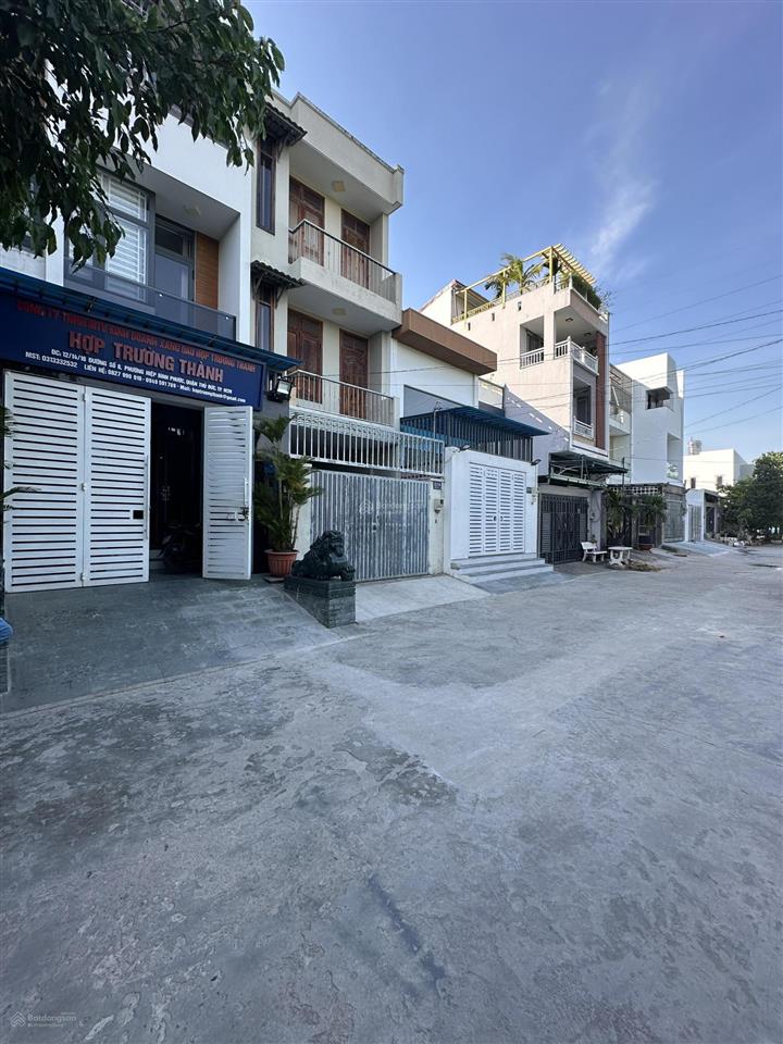 Bán đất 4,5x18m(81m2), đường rộng 12 mét, khu an ninh, không ngập, dân cư đồng bộ giá 7,8 tỷ