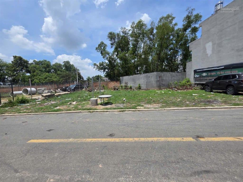 Đất 65,9m2 mặt tiền đường tân hiệp gần chợ phú an và ngã tư liên huyện phường tân bình, tp dĩ an