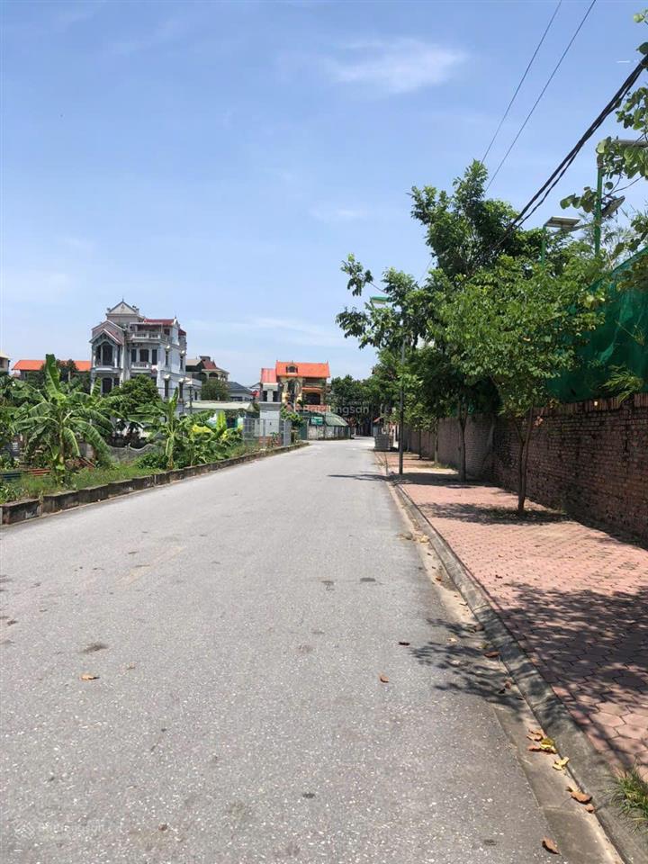 Đất phú thụy giá cực sốc 148m, mặt tiền 8,5m ô tô tải vào, 30m ra trục chính chỉ 50tr/m