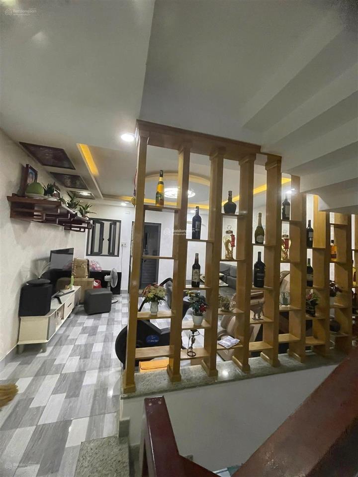 Bán nhà thủ đức giá 3 tỷ 570, hẻm rộng, sổ hồng riêng, khu dân cư an ninh, phía sau giga mall