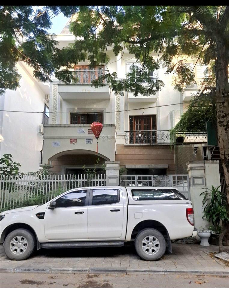 Một căn hiếm có. bt an khang kđt dương nội 198m2 chỉ 3xty có hầm pháp lý rõ ràng