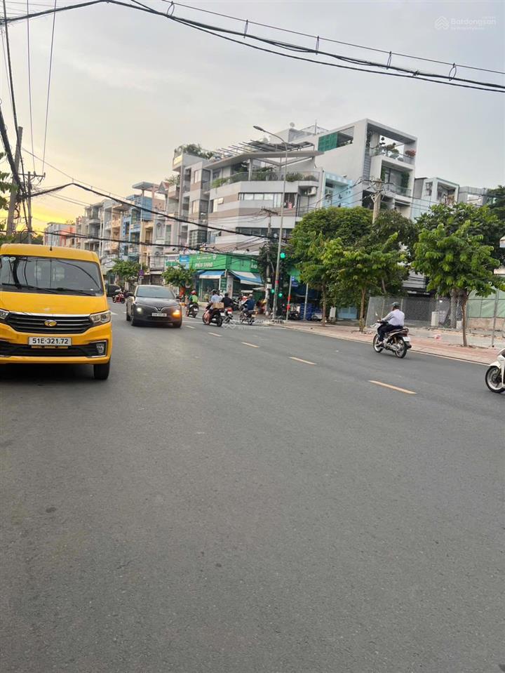 Đất lô góc 2 mtkd 232m2 metro bình phú 40 tỷ tl