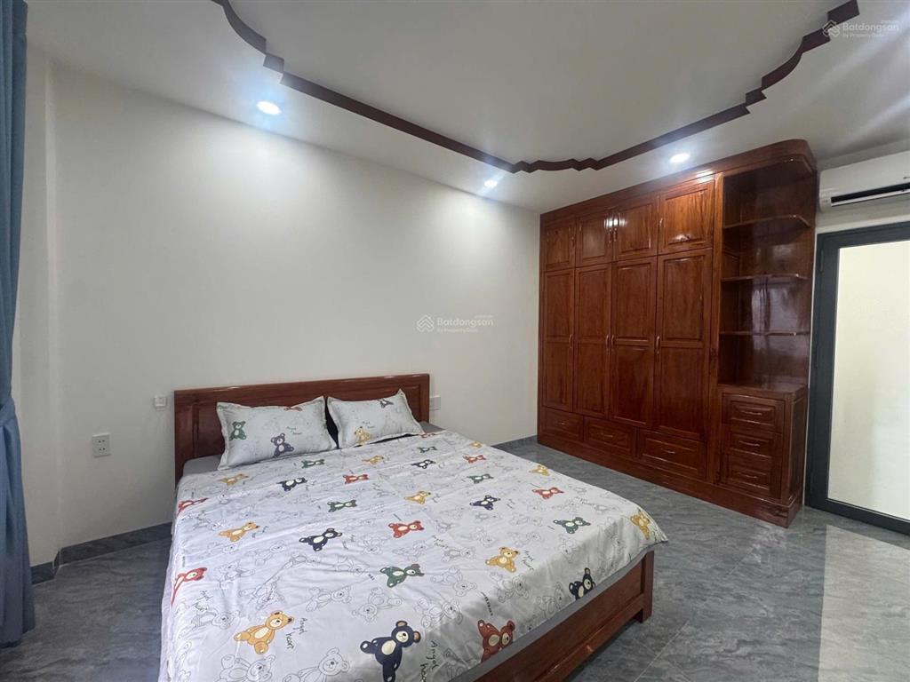Bán nhà đầy đủ nội thất có thang máy kđt hà quang 2 nha trang