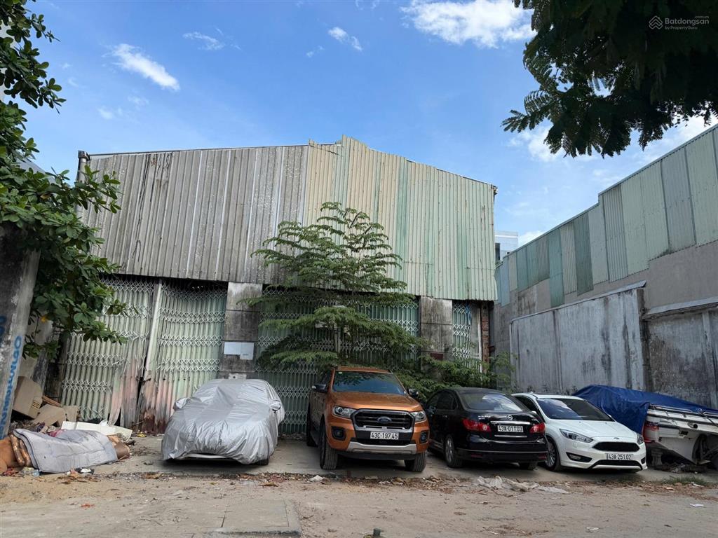 Hàng ngộp bán nhanh cặp 305m2 phù hợp kinh doanh hotel, căn hộ. mặt tiền biển nguyễn tất thành