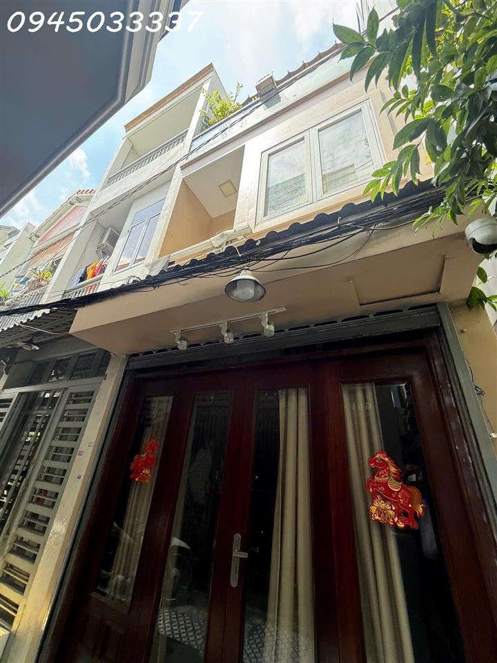 Bán nhà 3 tầng SHR P. Tân Thuận, Quận 7, Dt 40m2 (3.2x12.5m), giá 3.5 tỷ (Giảm chào 400