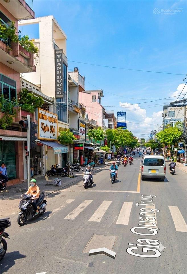 Mặt tiền quang trung 125m2 ngang 5m giá tốt ngay chợ hóc môn
