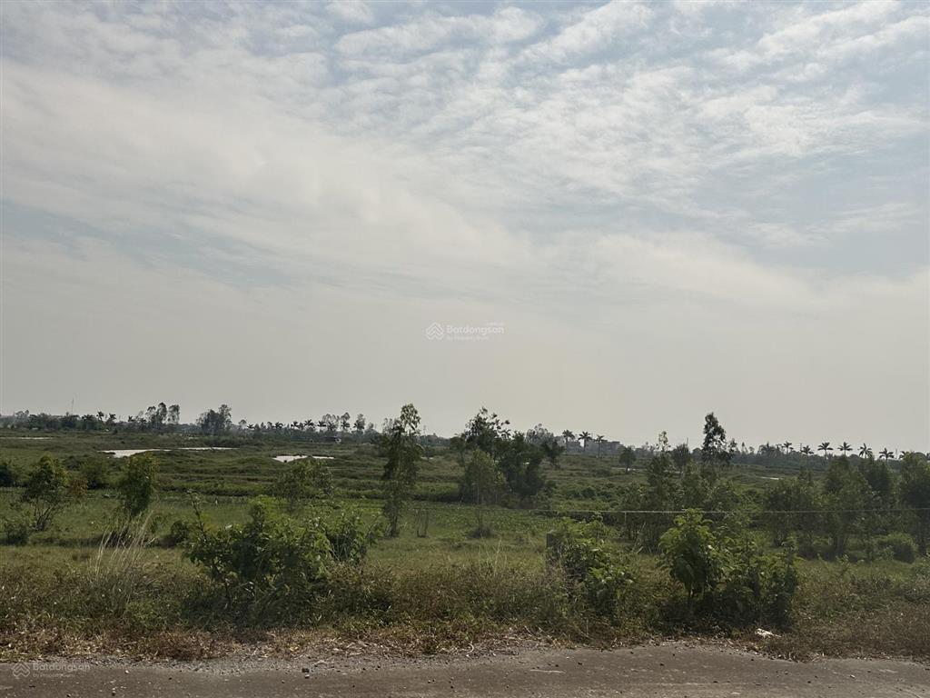 Chuyển nhượng lô đất 2,5ha kcn cầu nghìn, sx bê tông vlxd, sát cảng, hạ tầng sẵn, 2.03tr/m2 k vat
