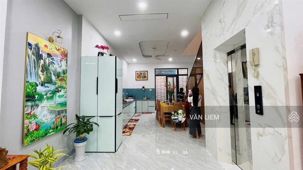 Hạ giá 200tr bán nhà mới xây 3 tầng kđt phước long a nha trang. có thang máy. giá 8,5 tỷ