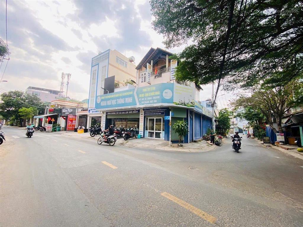 Sót lại 1 căn nhà 120m2 ngang 5,7m nở hậu 7,2m có sân ôtô đường số 8 linh trung ngay hoàng diệu 2