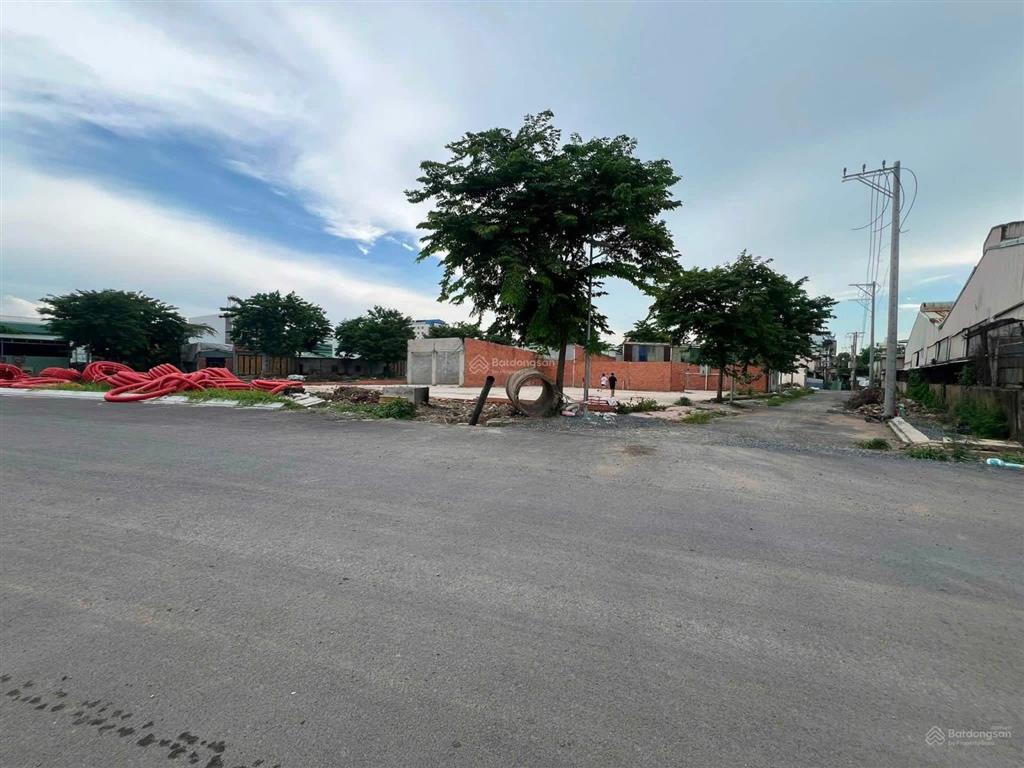 Bán đất sát mặt tiền kênh tham lương. sổ hồng riêng, hỗ trợ vay. giá tốt
