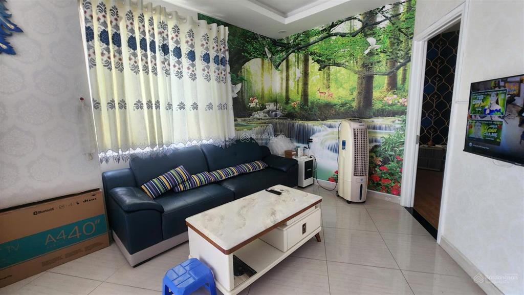 Em cần bán lại căn 3 phòng ngủ 97m2 full nội thất giá chỉ 4tỷ400tr