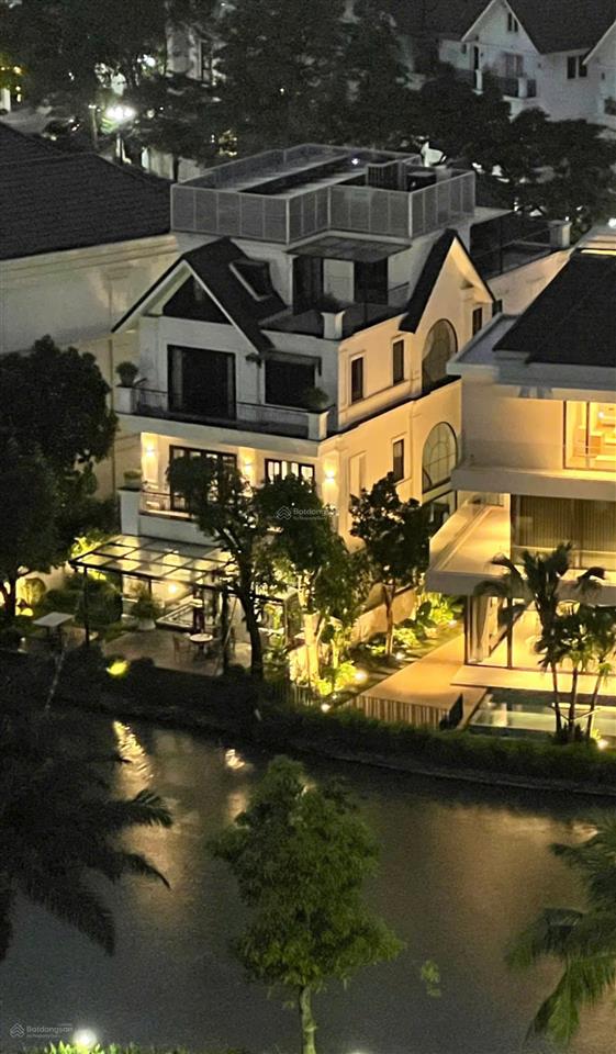 Bán nhà riêng, 336 m², Long Biên