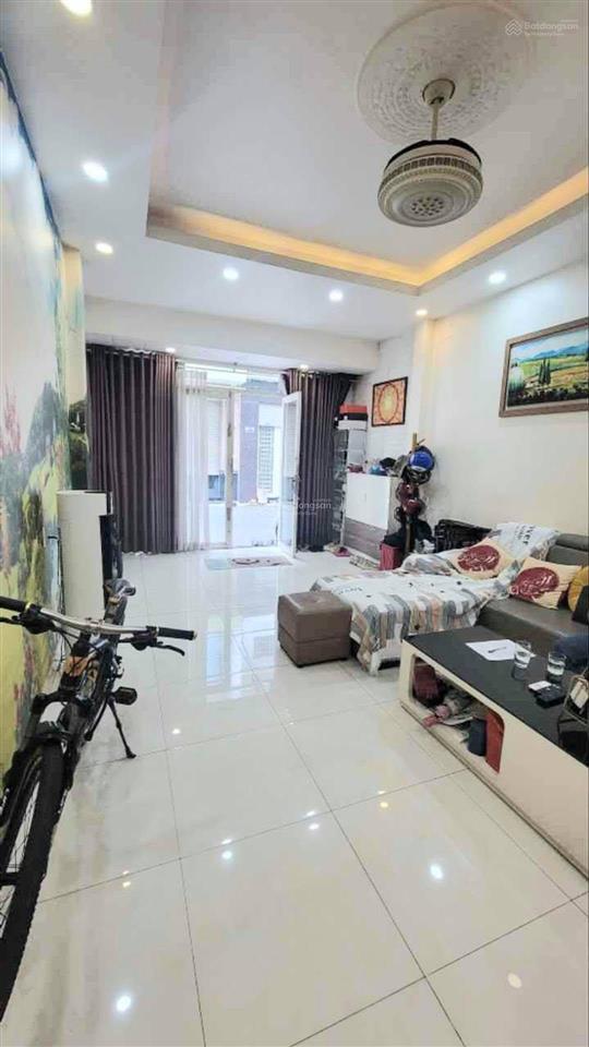 Nhà đẹp ở ngay vip phạm văn bạch tân bình cạnh nhà ga t3 hẻm 2 ô tô tránh 4 x 14 3 tầng btct