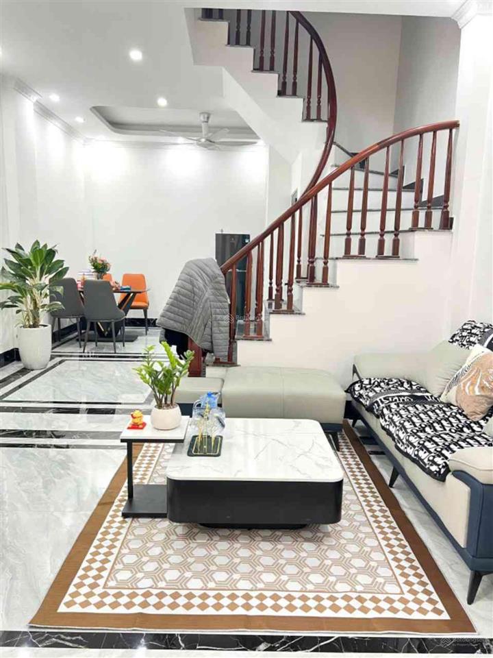 Ngọc trì nhà dân xây 42m 3 tầng 3 ngủ full nội thất nhỉnh 7 tỷ