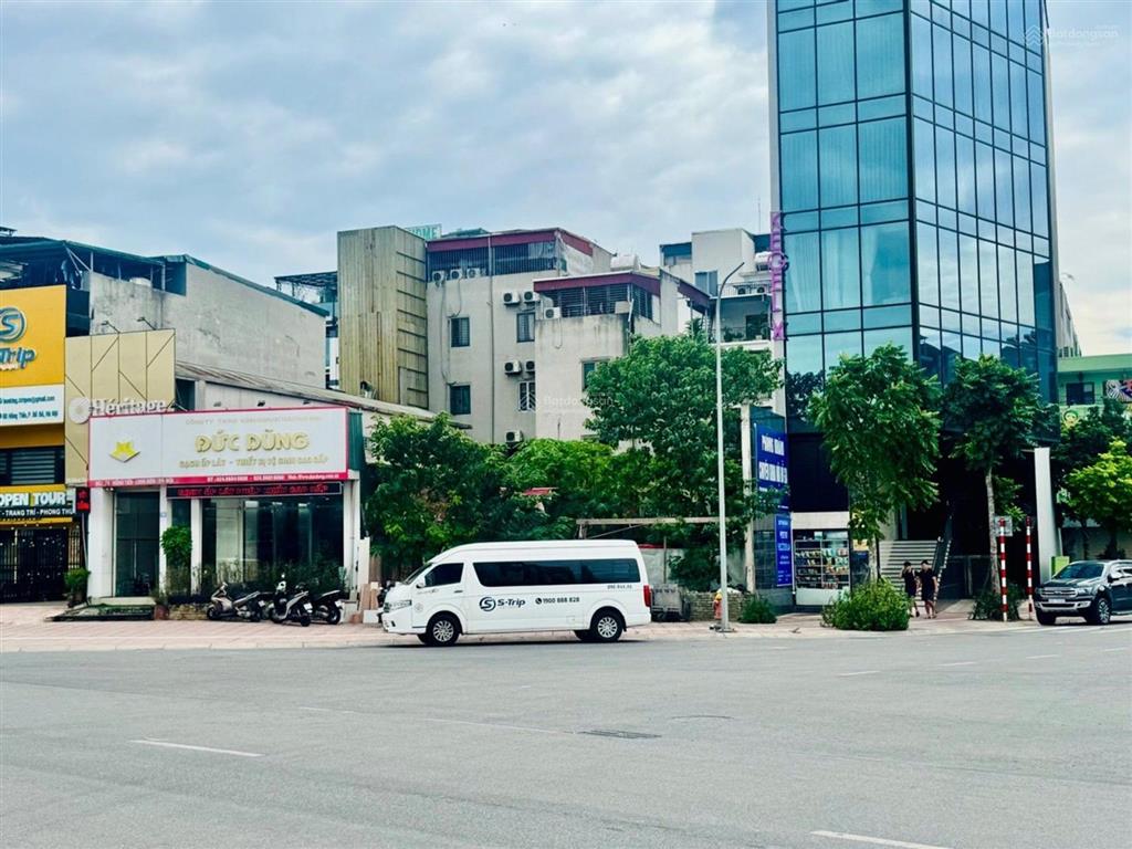 Giảm sốc 50 tỷ, bán đất mặt phố hồng tiến, 511m2, xây tòa building rất đẹp