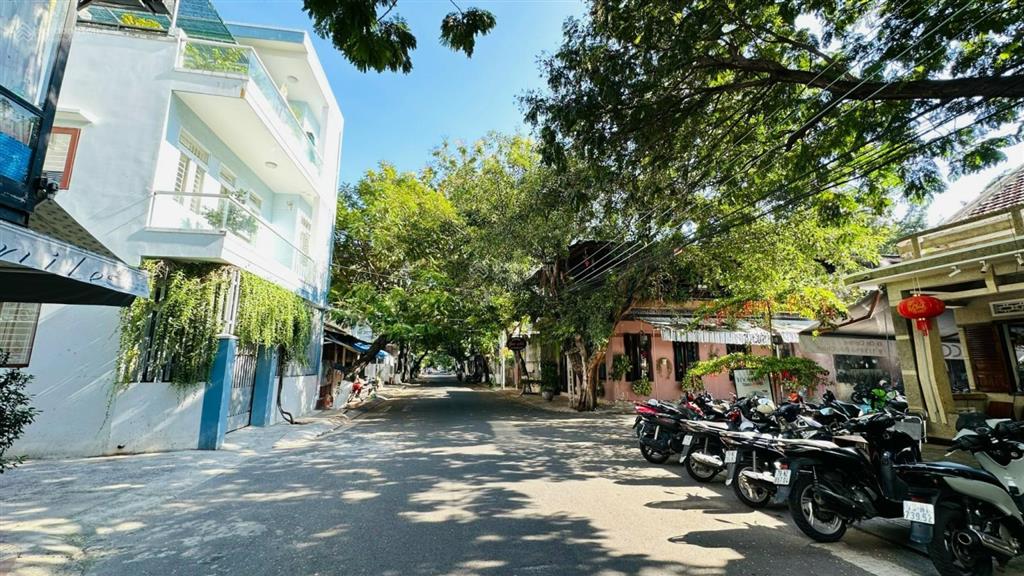 Góc 3 mặt tiền, đường phó đức chính 26,5 tỷ