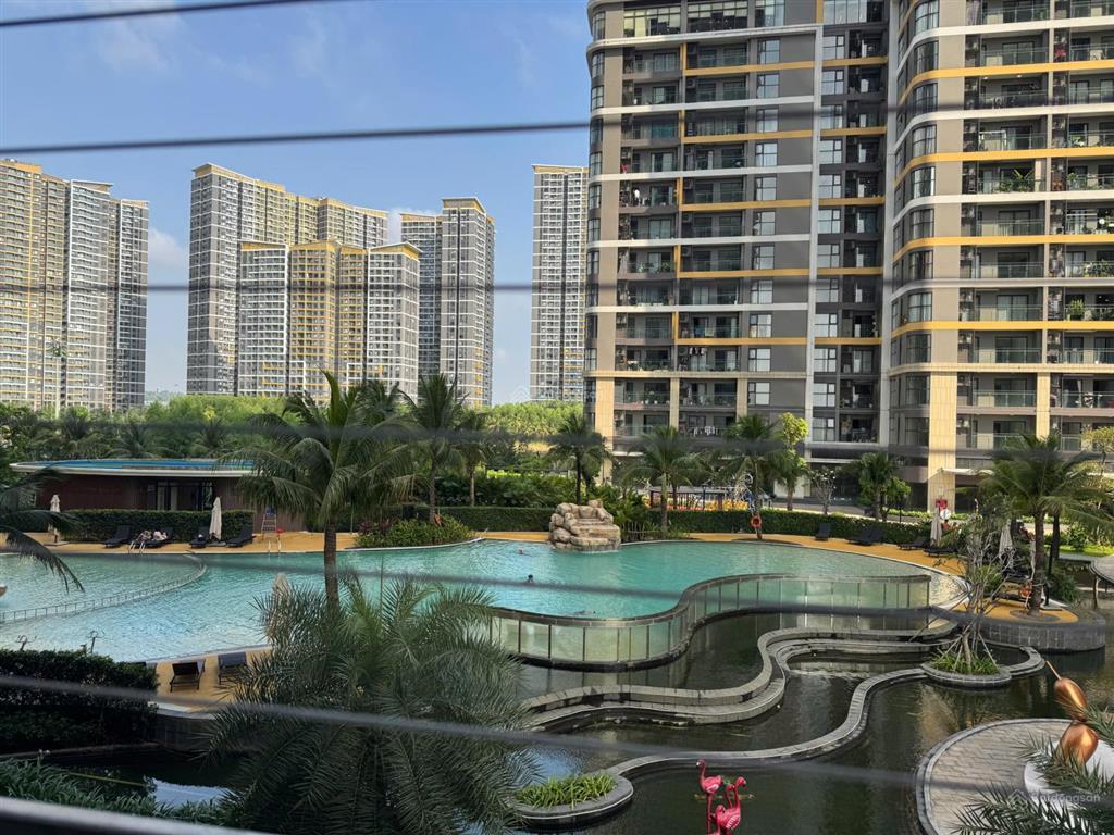 Chủ định cư, hạ giá bán lỗ 800 triệu căn 2pn2wc 80m2 view hồ bơi the beverly vinhomes grand park