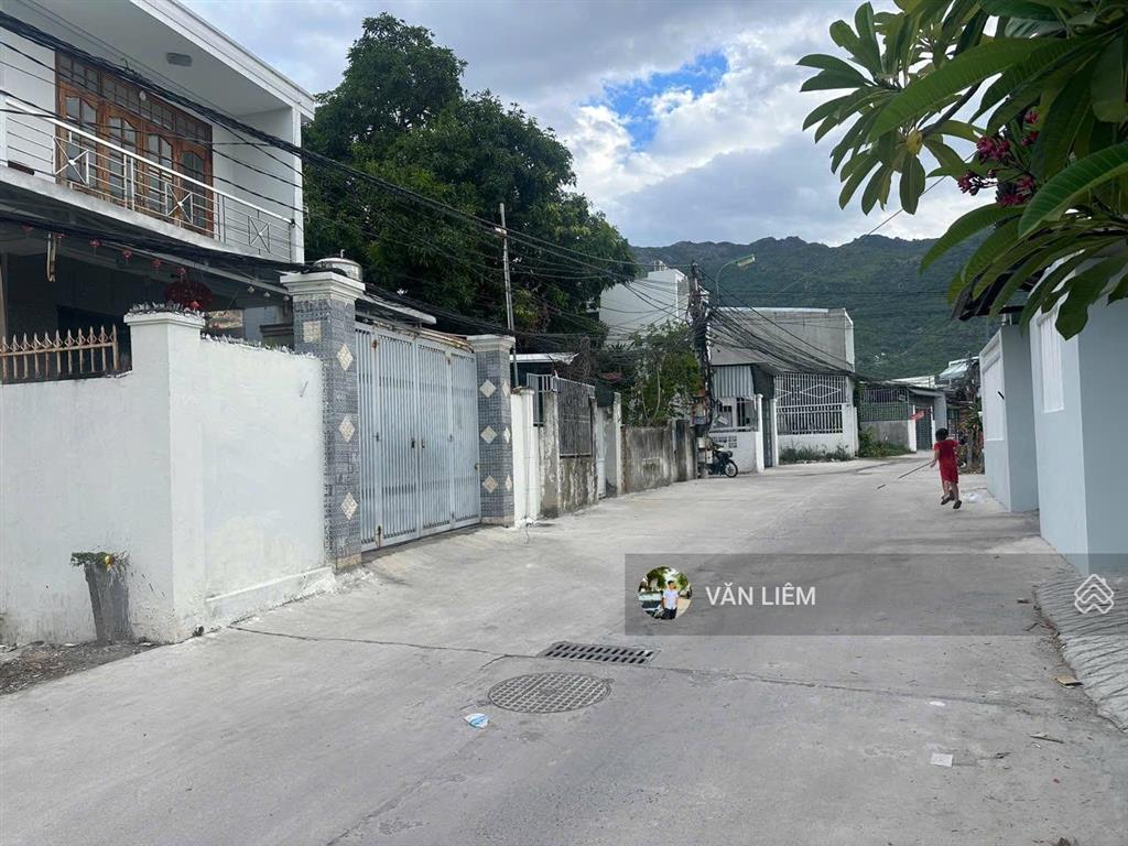 Trung tâm phước đồng giá 3,5 tỷ mặt tiền đường 007 phước đồng đường rộng 7m