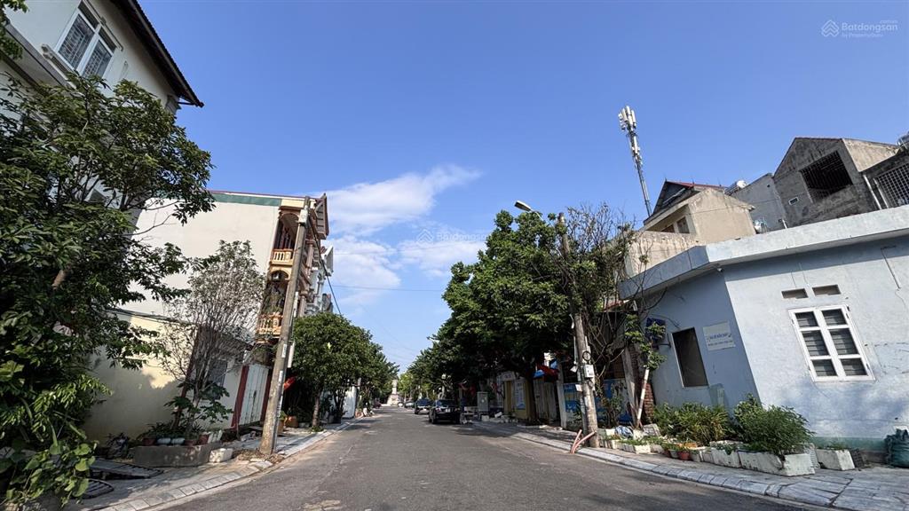 Tìm đâu ra lô đất mặt tiền 7,5m siêu đẹp. giá chỉ hơn 4, x tỷ (tiểu học) diện tích 136m2