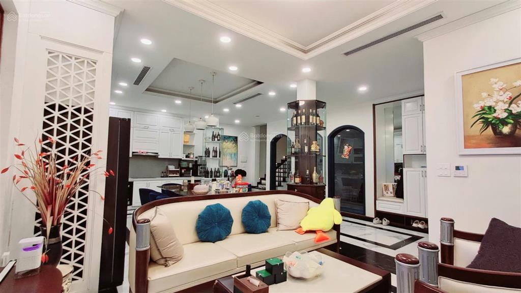 Em chuyên cập nhật quỹ biệt thự vườn đào, 231 m2, mt 15, sang trọng. đẳng cấp 139 tỷ.