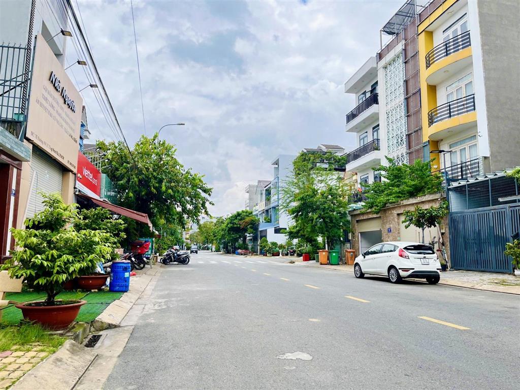 9,5 tỷ đất mặt tiền 494 ngay lê văn việt p. tăng nhơn phú a 120m2