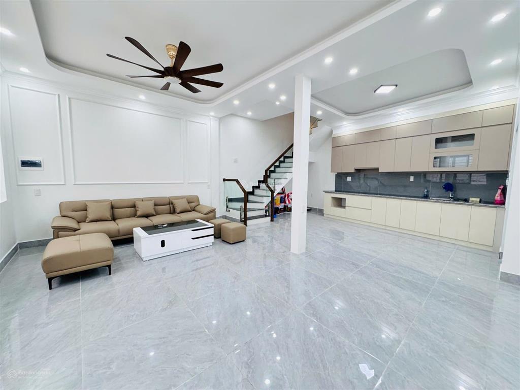 Cực hiếm nhà mới xây gần chợ sở dầu hồng bàng ô tô sát cửa giá chỉ 2,75 tỷ!