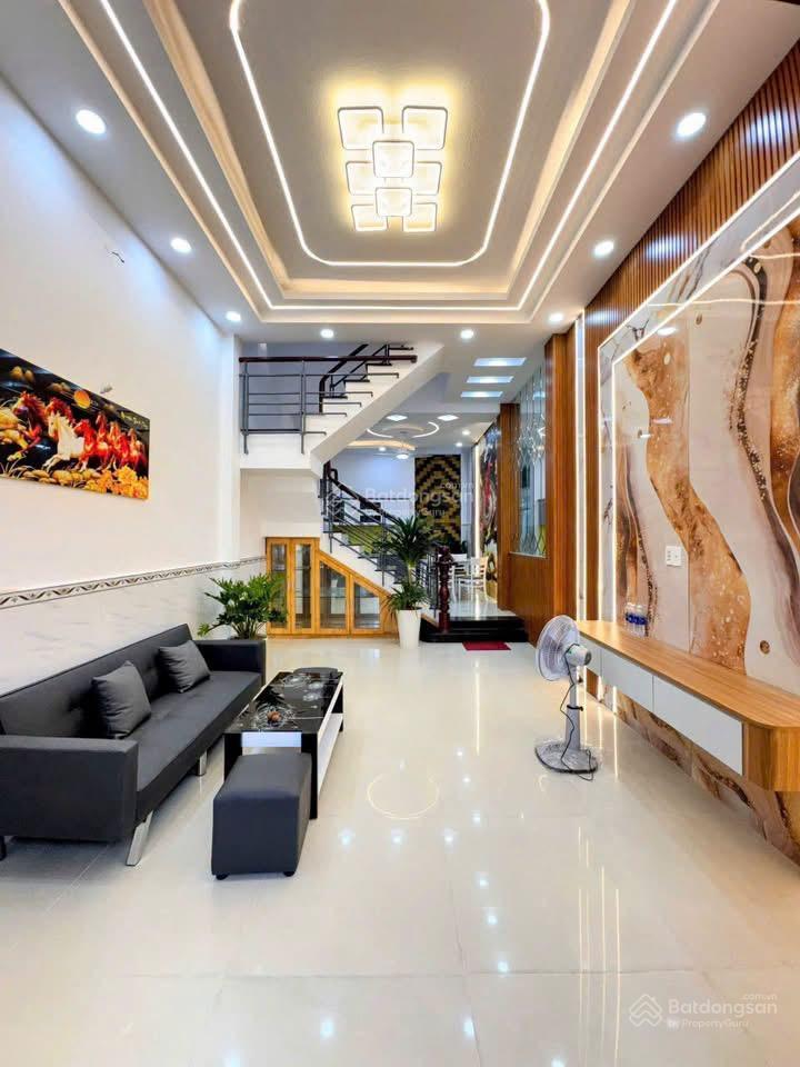 Bán gấp nhà gần trường đh sài gòn. đường nguyễn trãi (q5 cũ). 42,5m2 giá 2.9 tỷ. sổ hồng riêng