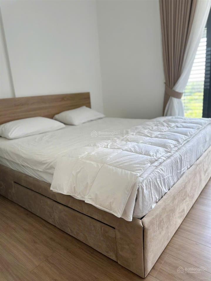 Bán căn hộ precia 2pn 71m2 tầng cao view thoáng có nội thất dính tường giá 5,8 tỷ bao thuế