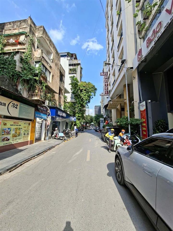 11,7 tỷ hiếm có khó tìm lõi hoàn kiếm 30m ra mặt phố trần quốc toản dtsd gần 200m full nội thất