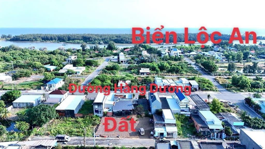 Cần tiền bán gấp 2 lô đất ven biển lộc an, cách biển 500m, mặt tiền đường nhựa, dân cư hiện hữu