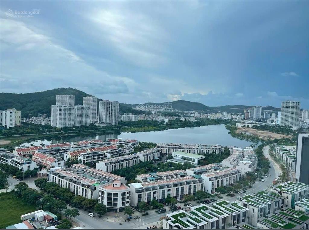 Bán nhanh căn góc little việt nam mặt hồ giá cực hời chỉ hơn 9 tỷ.