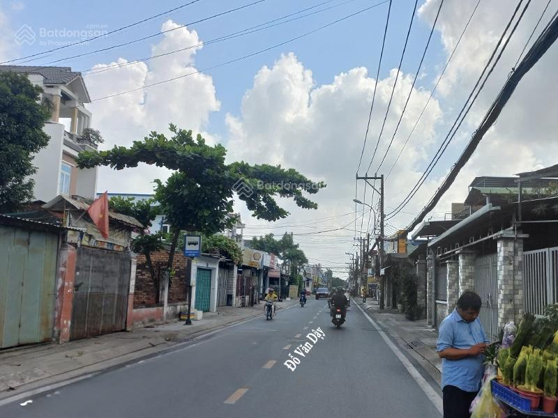 Bán nhà mặt tiền, diện tích lớn căn góc đường đỗ văn dậy