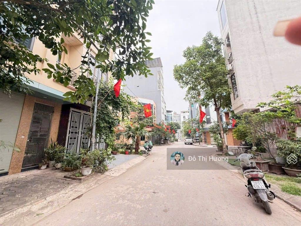 Nhỉnh 8 tỷ có ngay 50m2 đất dịch vụ khu d yên nghĩa, trục thông đẹp. 0961 628 ***