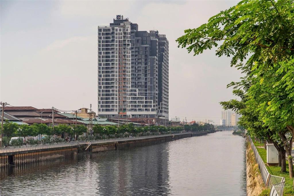 Bán căn 2pn 2wc bếp thiên nhiên daqua q8, nhà mới 100% dọn vào ở ngay
