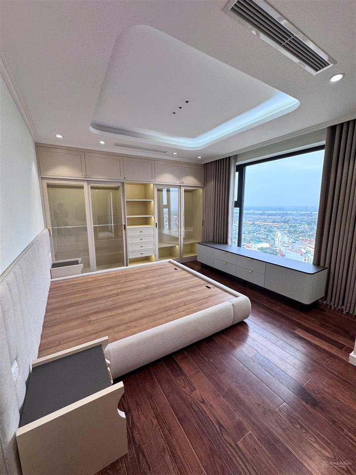 Chính chủ bán gấp căn hộ 110m2 giá sập giá hời tòa soleil 59 xuân diệu chỉ 15 tỷ 0988 799 ***